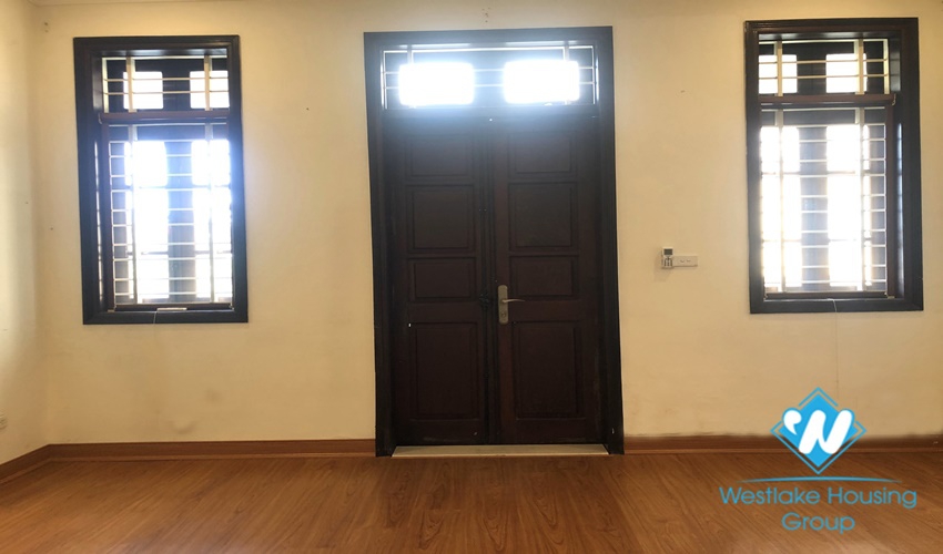4 bedroom unfurnished house for rent near Unis